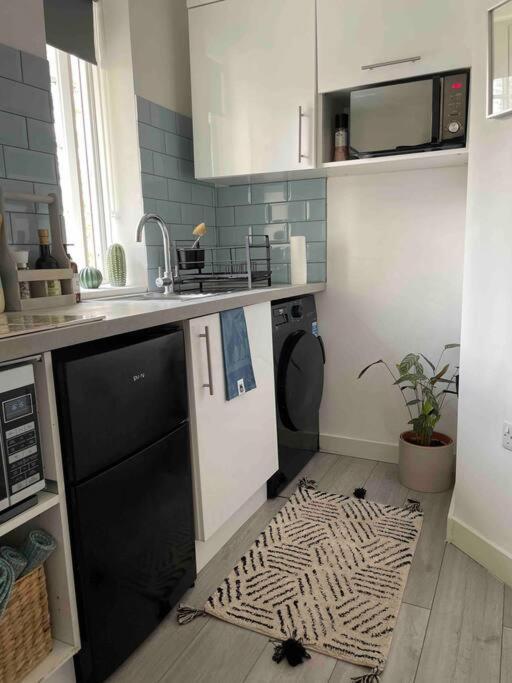 One Bedroom Putney Village Flat London Exterior foto