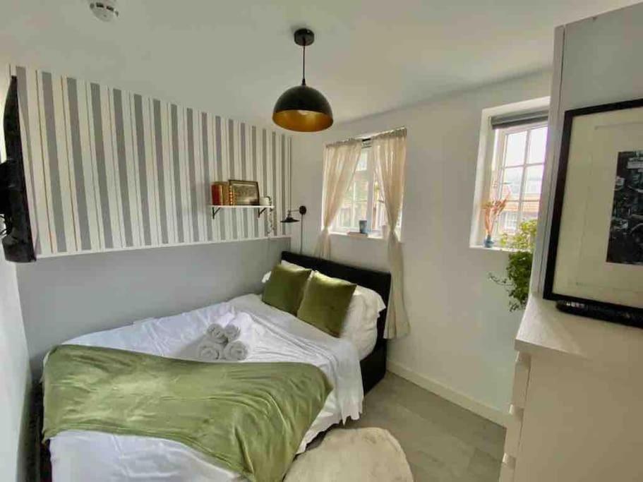 One Bedroom Putney Village Flat London Exterior foto